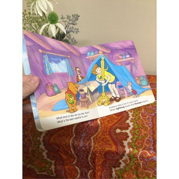 Vintage Book “Pooh’s Best Day” Baby’s First Disney Books Board Book Pooh Books - Picture 6 of 12